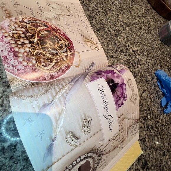 BOOK Vintage Wedding Style 25 Simple Projects and Inspiration Beautiful - Picture 7 of 14